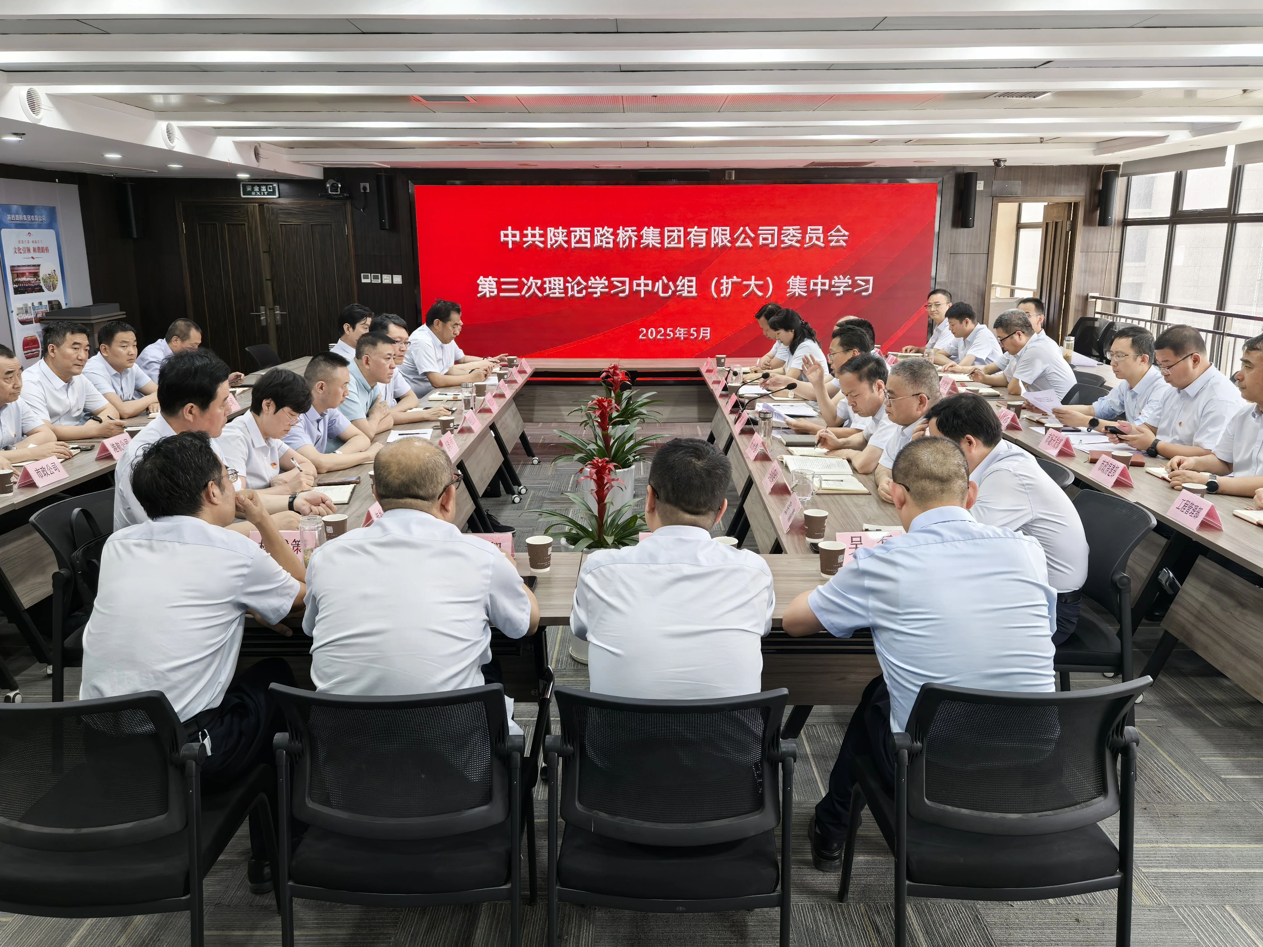 131747120880777768.jpg 2.jpg